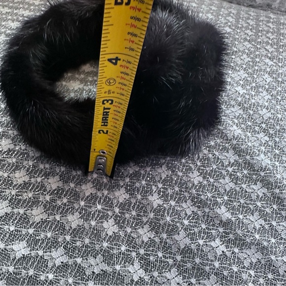 BONWIT TELLER REAL FUR EARMUFFS - Picture 8 of 14